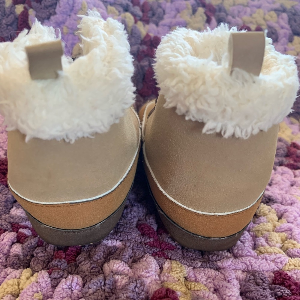 *HP* Adorable Baby Shoes - Picture 5 of 9